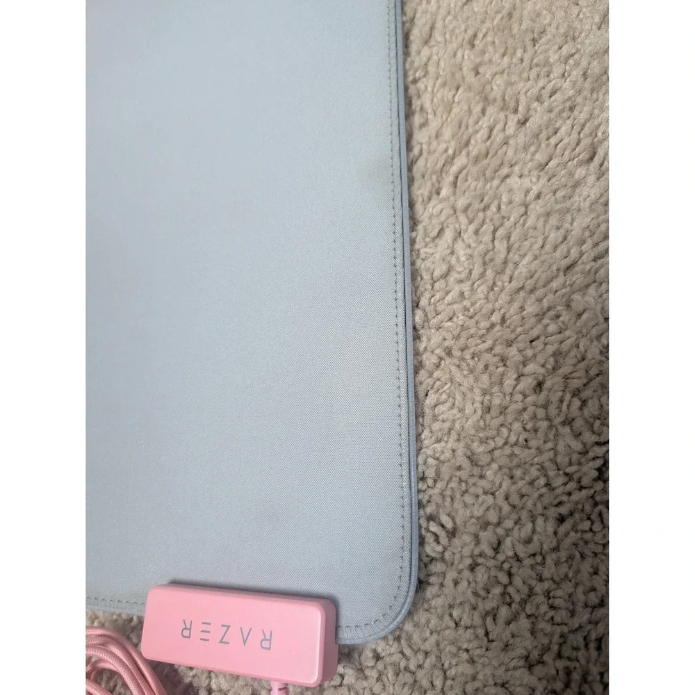 Razer Goliathus Extended Oversized Soft Chroma Gaming Mouse Pad - Quartz Pink
